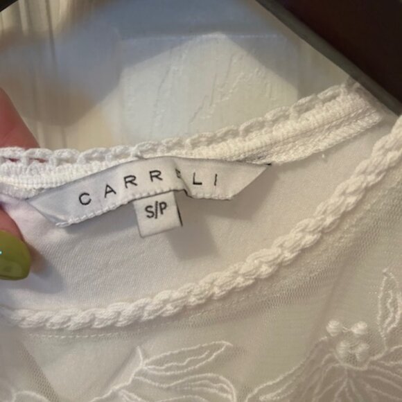 White Carreli blouse in size small with partial lace front - Picture 5 of 5